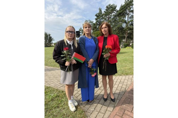 Участие в митинге-реквиеме, приуроченному 84-й годовщине расстрела низянских комсомольцев-подпольщиков